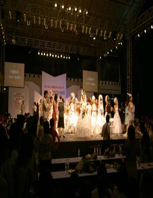 ˿׻ױְҵѵѧУۼ̨ľģʽעʵãѧУץѧעѧԱΪ̬ҵʦ...